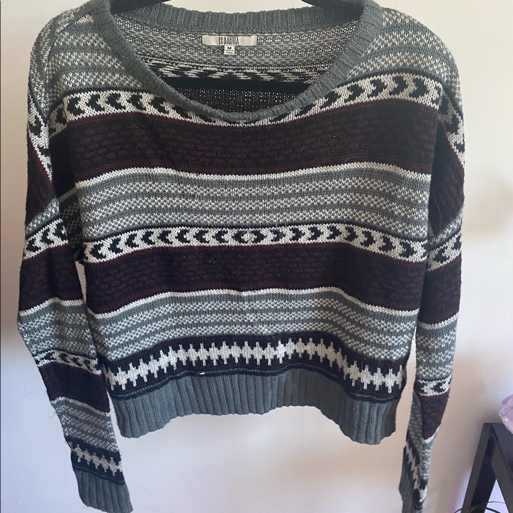 BB Dakota cropped sweater, size M